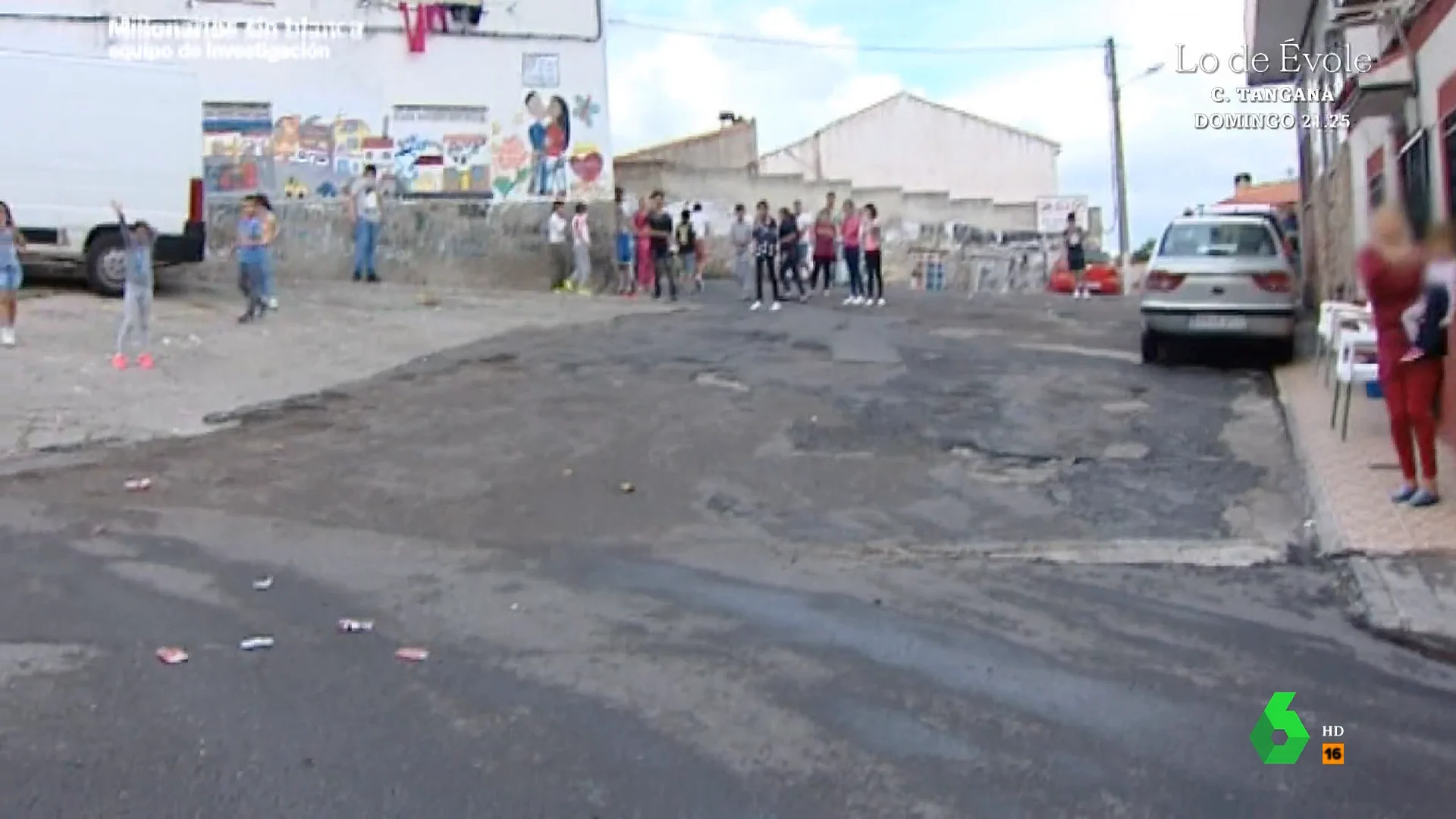 Con piedras, insultos y amenazas: así recibieron a Equipo de Investigación al entrar en el barrio de San Lázaro (Plasencia)