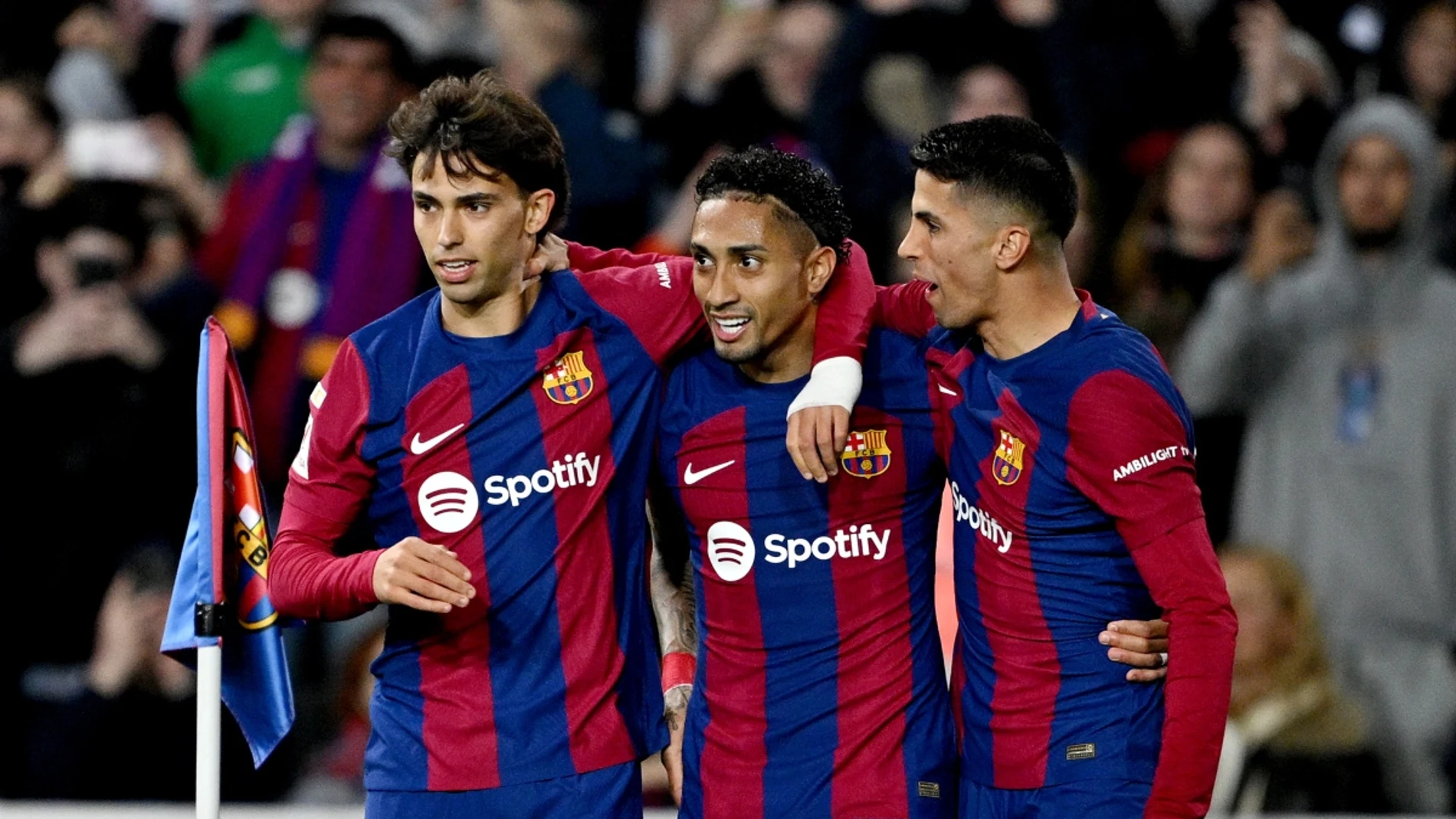 Joao Félix celebra un gol del Barça