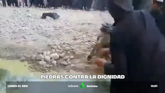 Nuevo clavo en el ataúd de las mujeres afganas: los talibanes recuperan las lapidaciones Nuevo clavo en el ataúd de las mujeres afganas: los talibanes recuperan las lapidaciones