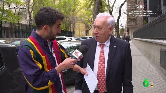 García-Margallo, sobre el libro de Pedro Sánchez: "Es una exageración porque él lo firmó pero no lo escribió" García-Margallo, sobre el libro de Pedro Sánchez: "Es una exageración porque él lo firmó pero no lo escribió"