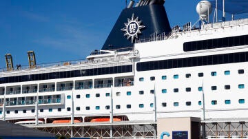 Crucero retenido en Barcelona por problemas con los visados de 69 pasajeros bolivianos