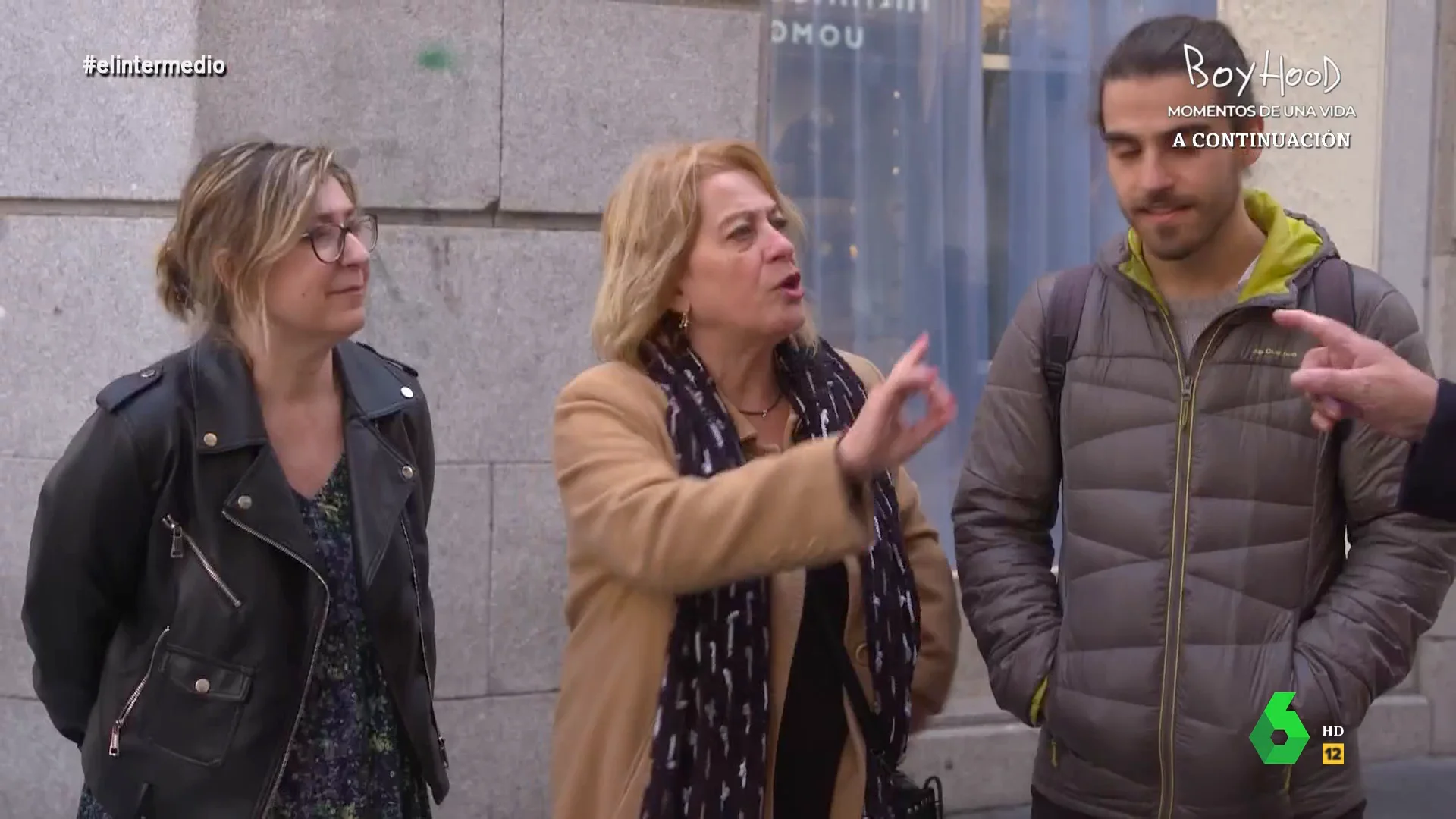 La contundente respuesta de una mujer a un hombre que afirma que las grandes fortunas deberían ganar más: "Tendrían esclavos" La contundente respuesta de una mujer a un hombre que afirma que las grandes fortunas deberían ganar más: "Tendrían esclavos"