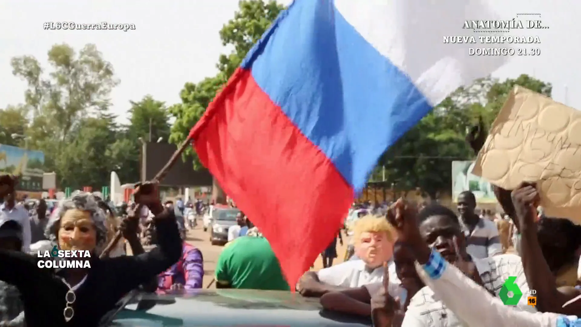 En este vídeo, laSexta Columna analiza con expertos cómo han sido los movimientos de la Rusia de Putin en la franja del Sahel, donde ha apoyado a varios regímenes golpistas en una zona inestable de África cercana a las fronteras españolas.