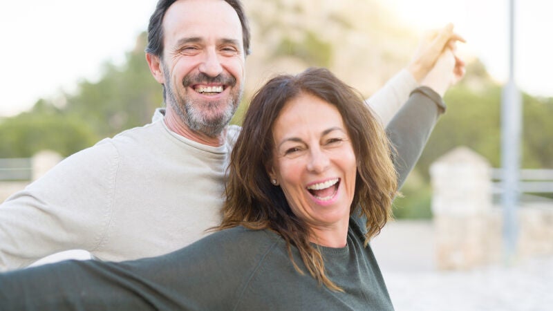Muchas personas de más de 50 años se ven a sí mismos más jóvenes que el resto de gente de su edad