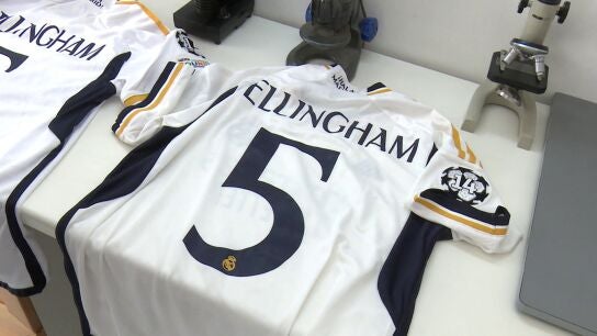 Equipo de investigaci&oacute;n - Temporada 15 - Programa 26: Camisetas de f&uacute;tbol: furor millonario