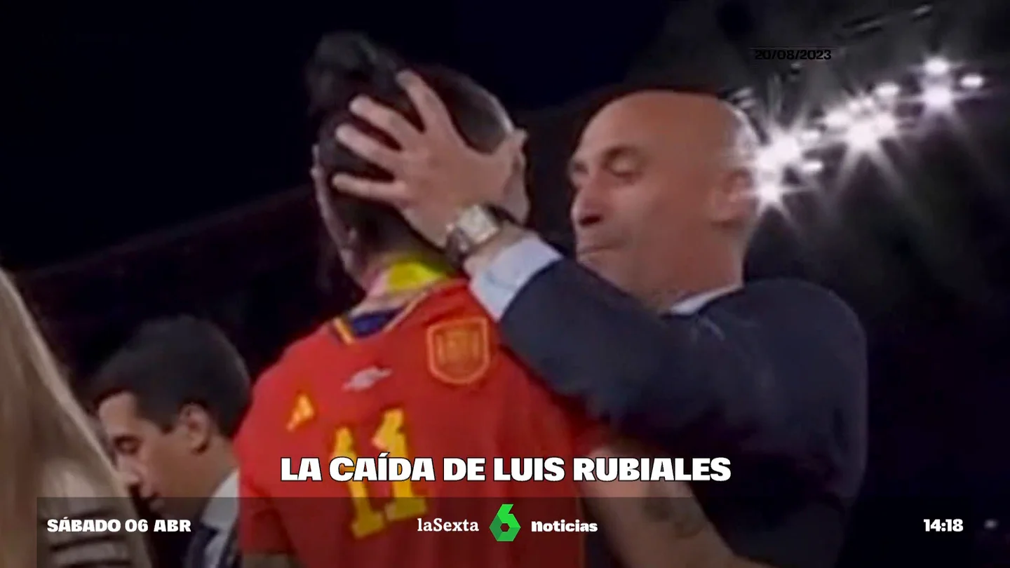 Luis Rubiales y su beso no consentido a Jenni Hermoso Luis Rubiales y su beso no consentido a Jenni Hermoso