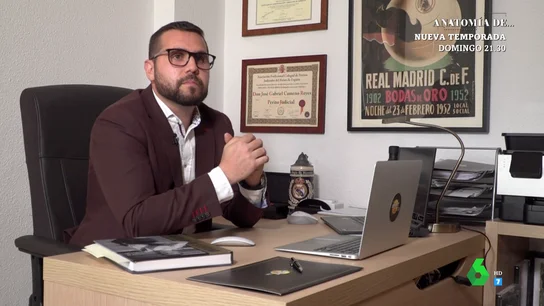 Un perito tasa una camiseta de fútbol usada y firmada en un partido: "Su precio puede llegar a los 30.000 euros" Un perito tasa una camiseta de fútbol usada y firmada en un partido: "Su precio puede llegar a los 30.000 euros"