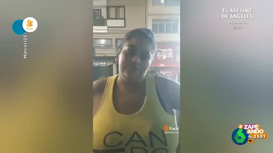 La reacción de una chica para impedir que su novio grabe a otra chica: "En física se conoce como el problema de los tres cuerpos" La reacción de una chica para impedir que su novio grabe a otra chica: "En física se conoce como el problema de los tres cuerpos"