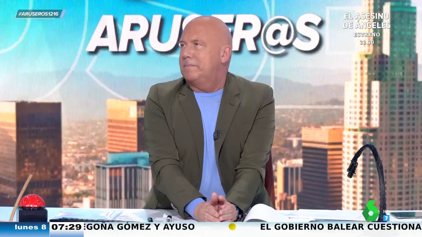 Unos padres cobran el alquiler de la casa a sus hijos y desatan la polémica en redes: "Tienen seis, ocho y nueve años" Unos padres cobran el alquiler de la casa a sus hijos y desatan la polémica en redes: "Tienen seis, ocho y nueve años"