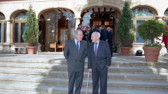 Los exlehendakaris Jose Antonio Ardanza (izda.) y Ramón Rubial (dcha.), en el Palacio de Ajuria Enea, en Vitoria-Gasteiz. Los exlehendakaris Jose Antonio Ardanza (izda.) y Ramón Rubial (dcha.), en el Palacio de Ajuria Enea, en Vitoria-Gasteiz.