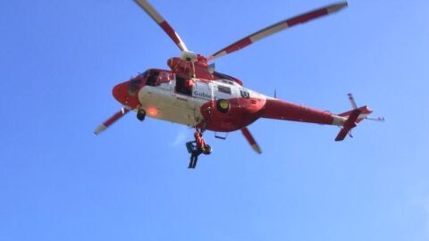 Un helic&oacute;ptero del 112 de Canarias