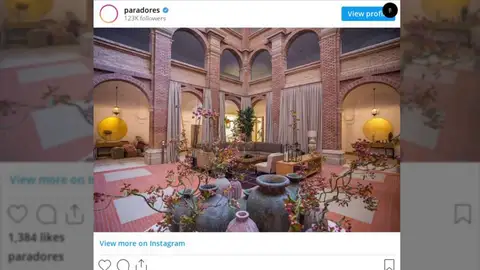 Parador de Lleida El parador que está en un convento del siglo XVII y tiene un restaurante "dentro de una iglesia"
