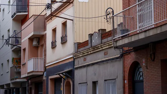 La vivienda donde se produjo el crimen machista precintada por la Policía La vivienda donde se produjo el crimen machista precintada por la Policía