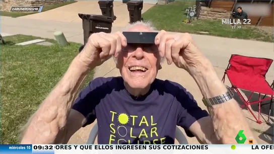 El "cazador de eclipses" que con 105 años presume de haber visto ya 13: "En el 2026 tiene hotel reservado en España, seguro" El "cazador de eclipses" que con 105 años presume de haber visto ya 13: "En el 2026 tiene hotel reservado en España, seguro"