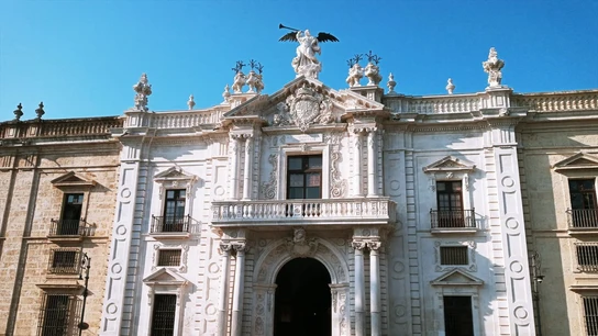 Imagen de archivo de la fachada principal del Rectorado de la Universidad. Imagen de archivo de la fachada principal del Rectorado de la Universidad.