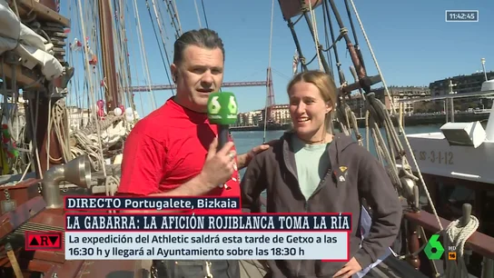 Una aficionada del Athletic a Iñaki López: "¿Qué piscolabis? ¡Si somos de Bilbao! Vamos a beber hasta hartarnos!" Una aficionada del Athletic a Iñaki López: "¿Qué piscolabis? ¡Si somos de Bilbao! Vamos a beber hasta hartarnos!"