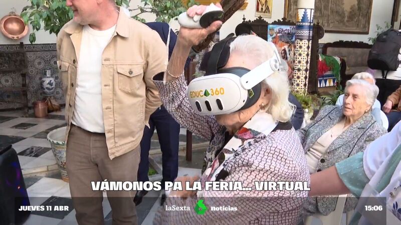 Mayores de una residencia de Sevilla vuelven a la Feria de Abril gracias a la realidad virtual