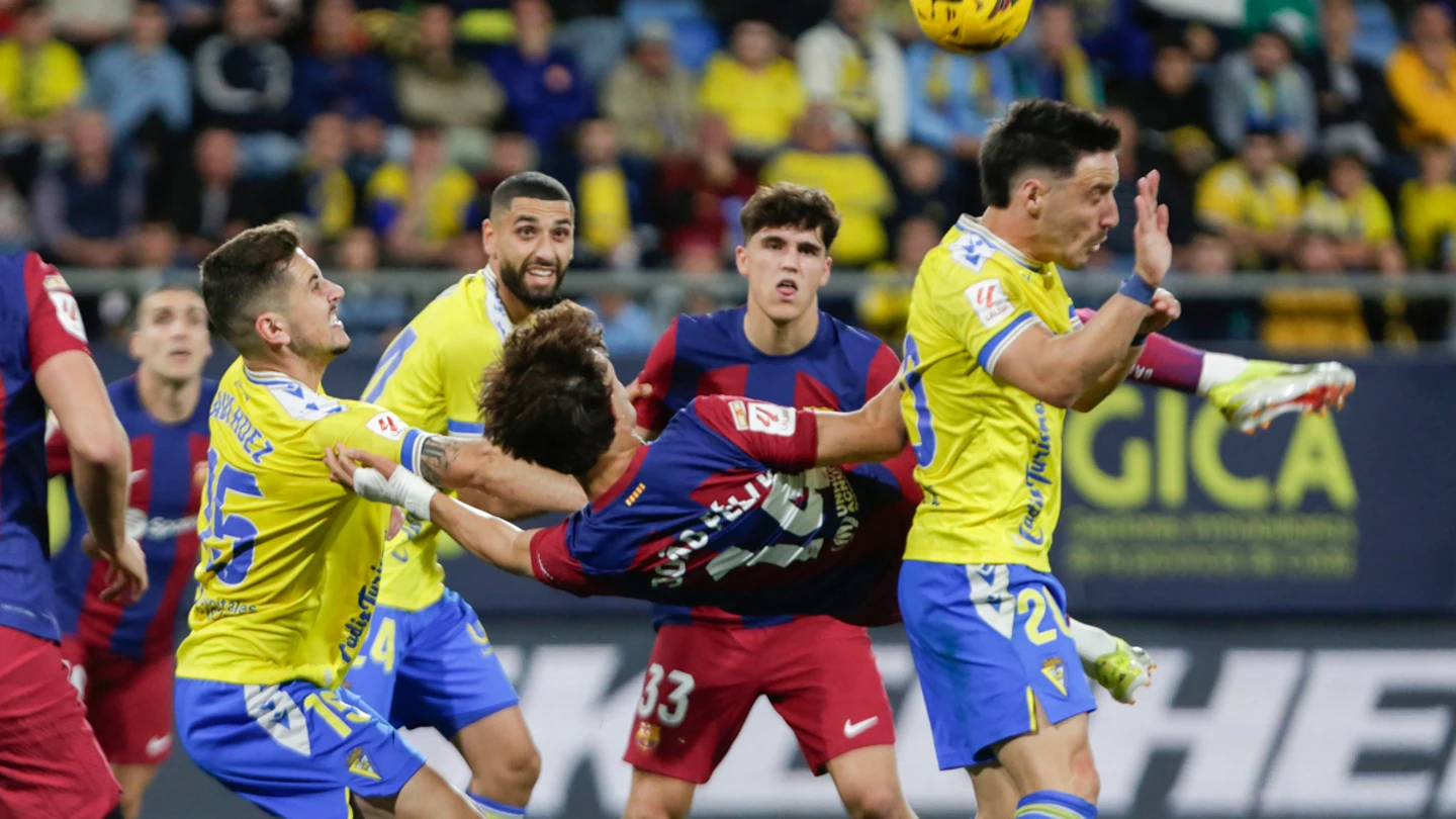 La chilena de Joao Félix ante el Cádiz La chilena de Joao Félix ante el Cádiz
