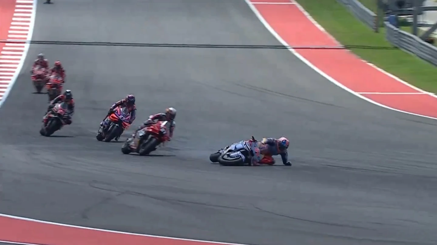 Marc Márquez, al suelo en Texas Marc Márquez, al suelo en Texas