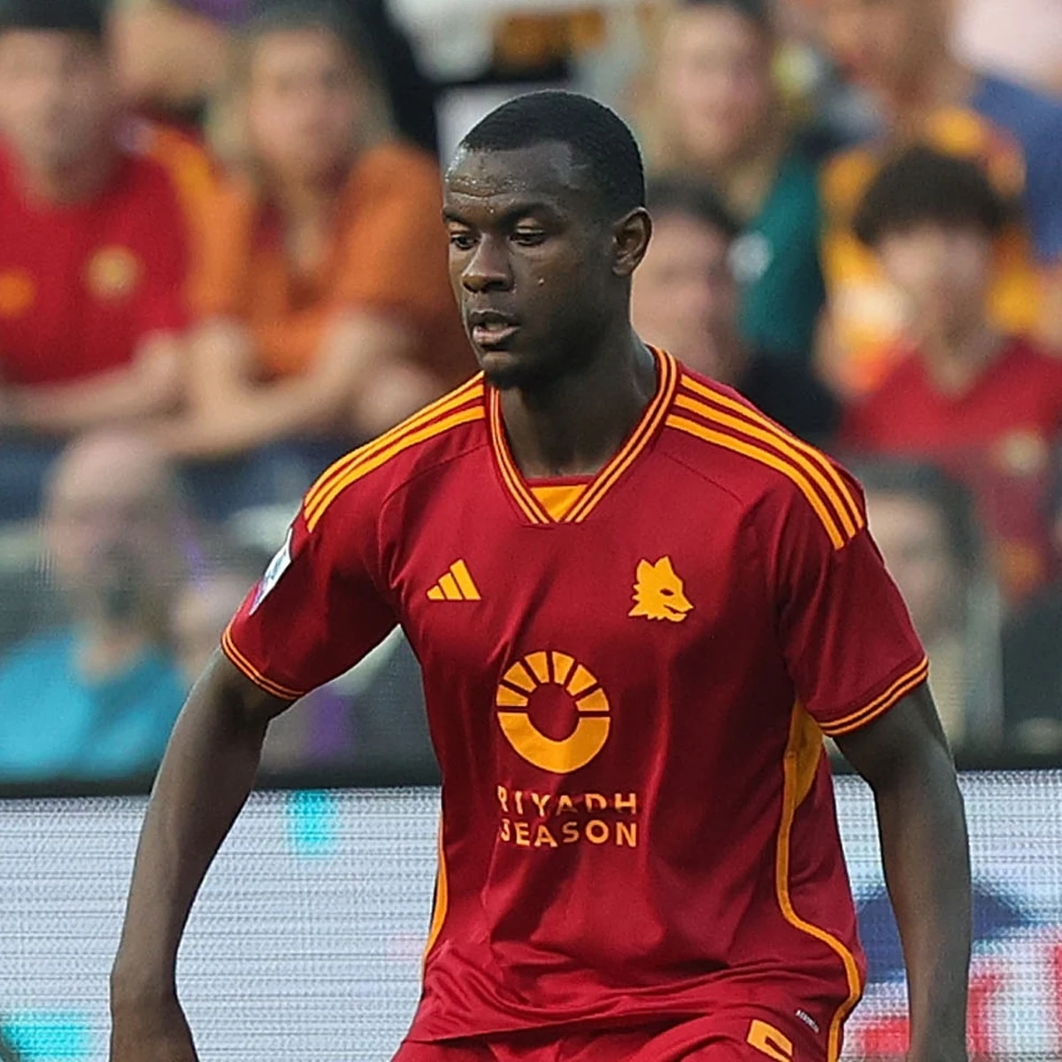Roma obbligata a vendere: N’Dicka il primo nome sulla lista, Svilar blindato Roma obbligata a vendere: N’Dicka il primo nome sulla lista, Svilar blindato