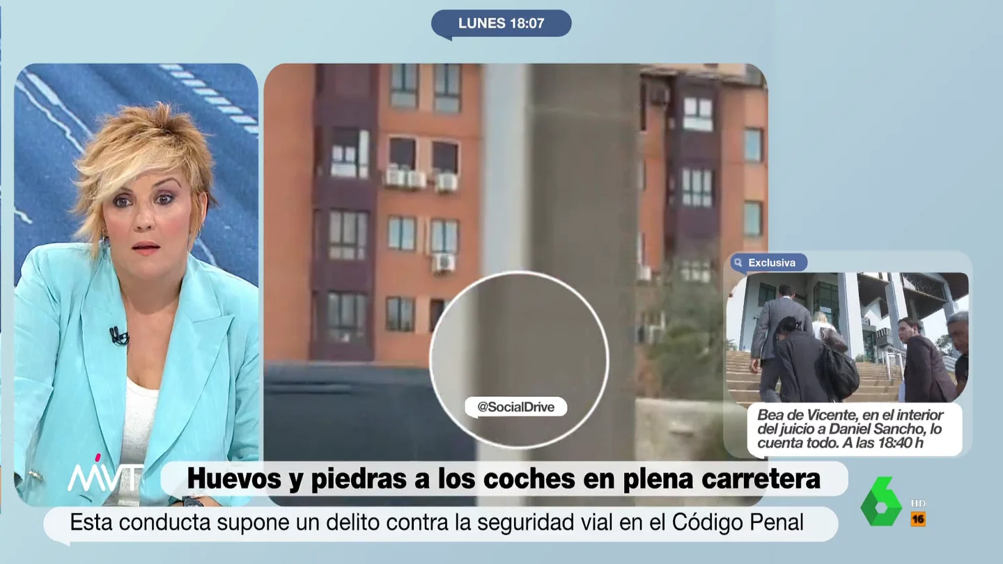 Cristina Pardo, indignada al ver a unos niños tirar piedras a los coches de la carretera "¿Qué hay que tener en la cabeza para hacer esa salvajada?", se pregunta muy enfadada Cristina Pardo en este vídeo, mientras Beatriz de Vicente recuerda que los niños que tiran piedras "son inimputables, pero sus padres responden civilmente".