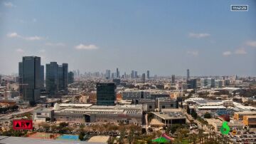 Skyline de Tel Aviv tras el ataque interceptado de Irán