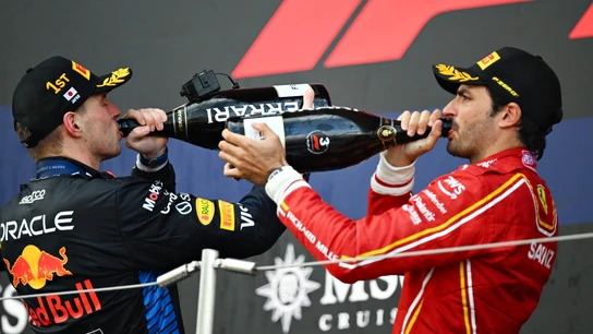 Max Verstappen, con Carlos Sainz Max Verstappen, con Carlos Sainz