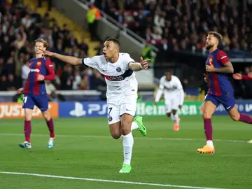 Kylian Mbappé celebra un gol ante el Barça
