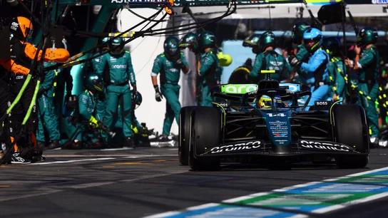 Parada de boxes de Fernando Alonso en el GP Australia Parada de boxes de Fernando Alonso en el GP Australia
