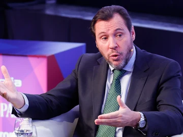 El ministro de Transportes, Óscar Puente, interviene este miércoles en la tercera jornada del foro Wake Up Spain! que organiza El Español. El ministro de Transportes, Óscar Puente, interviene este miércoles en la tercera jornada del foro Wake Up Spain! que organiza El Español.