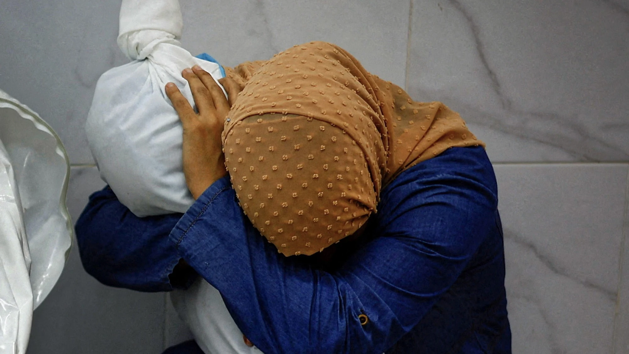El dolor de las víctimas civiles palestinas.