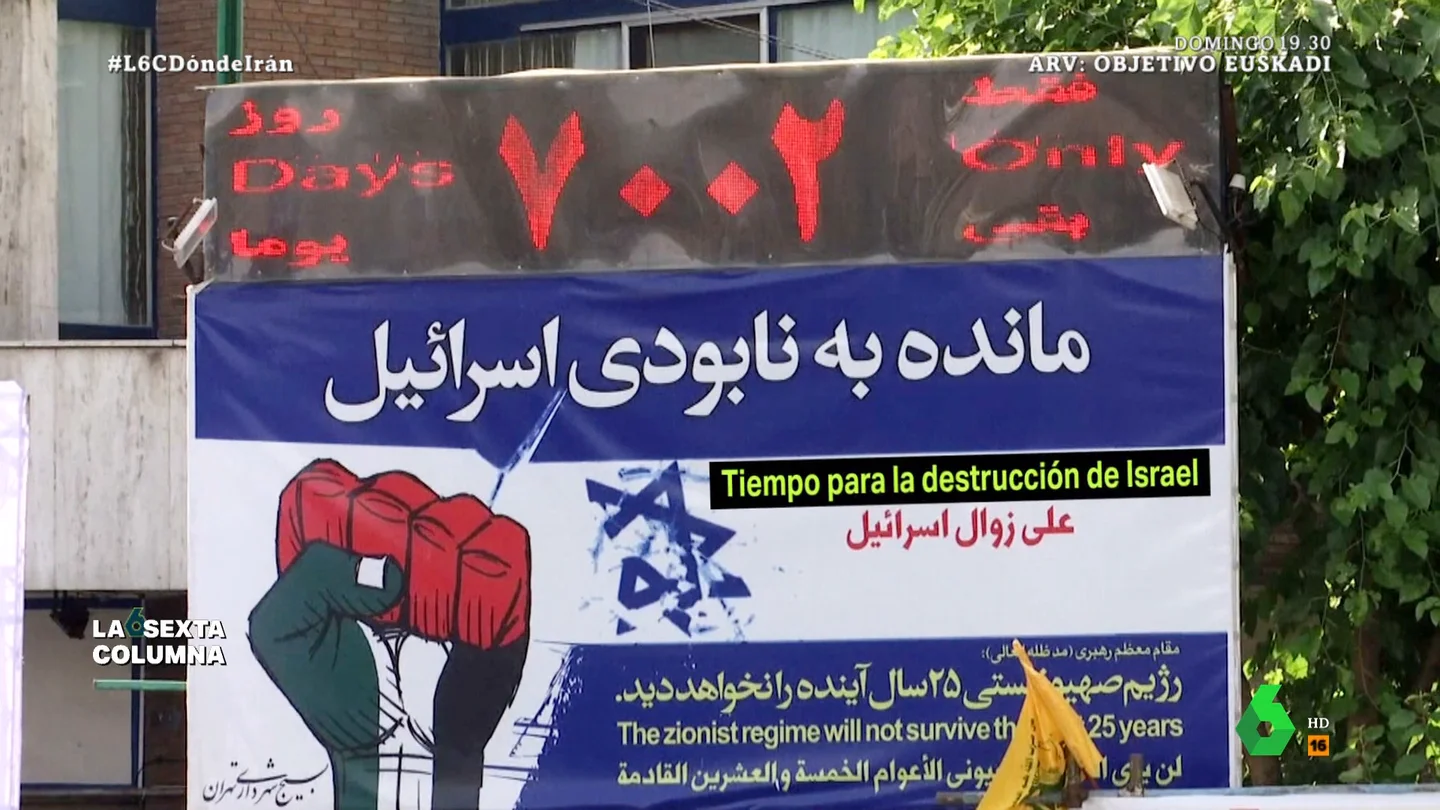 El amenazante reloj que ha colocado Irán en la plaza Palestina de Teherán laSexta Columna analiza hasta cuándo se remonta el odio histórico de Irán a Estados Unidos e Israel con la periodista Ángeles Espinosa, excorresponsal en Teherán, que en este vídeo asegura que incluso "se habla del gran y el pequeño Satán".