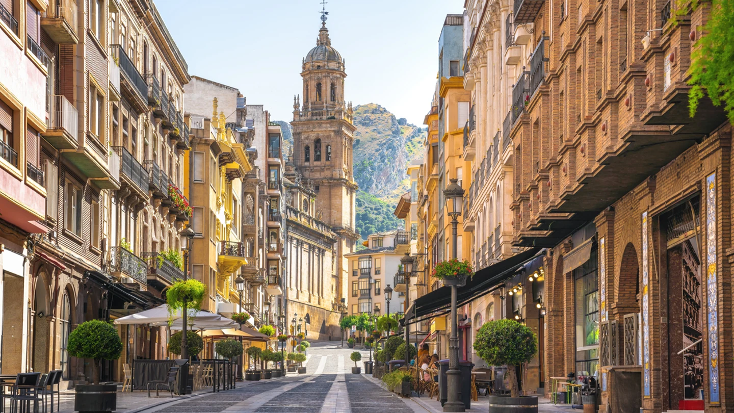 Calle Bernabé Soriano y Catedral de Jaén Calle Bernabé Soriano y Catedral de Jaén
