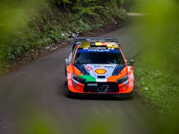 Thierry Neuville no se rinde y comanda el Rally de Croacia Thierry Neuville no se rinde y comanda el Rally de Croacia