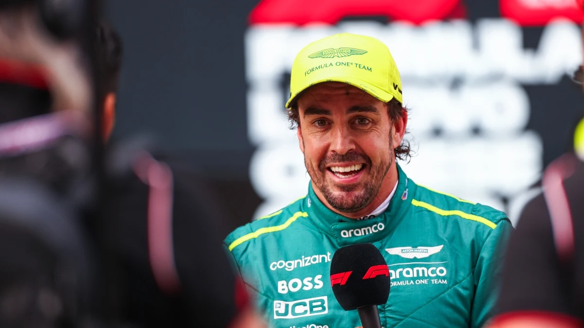 Fernando Alonso, sonriente