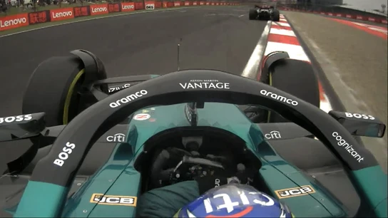 Tremenda salvada de Alonso en China Tremenda salvada de Alonso en China