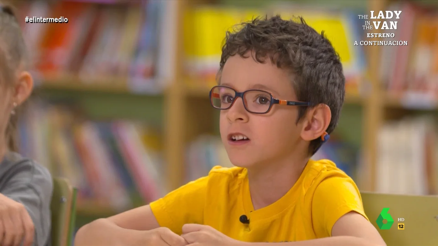 La confesión de un niño trillizo a Thais Villas: "Como nos van conociendo ya, nuestros padres casi no se confunden" La confesión de un niño trillizo a Thais Villas: "Como nos van conociendo ya, nuestros padres casi no se confunden"