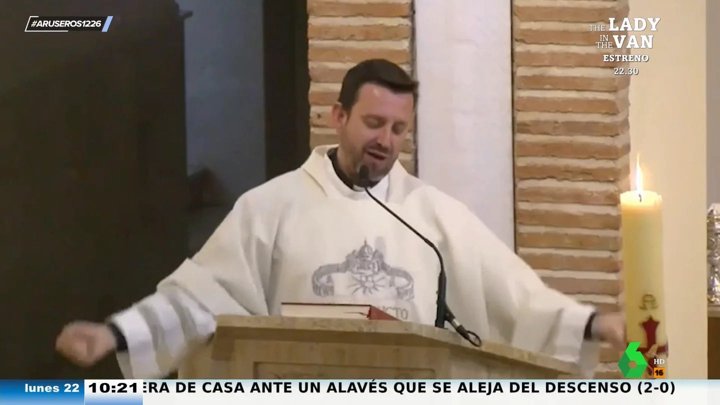 El cura de Valdepeñas, a los que van al gimnasio a "ponerse el culo gordo": "¿Queréis que os diga lo que más hace crecer a una persona?" El cura de Valdepeñas, a los que van al gimnasio a "ponerse el culo gordo": "¿Queréis que os diga lo que más hace crecer a una persona?"