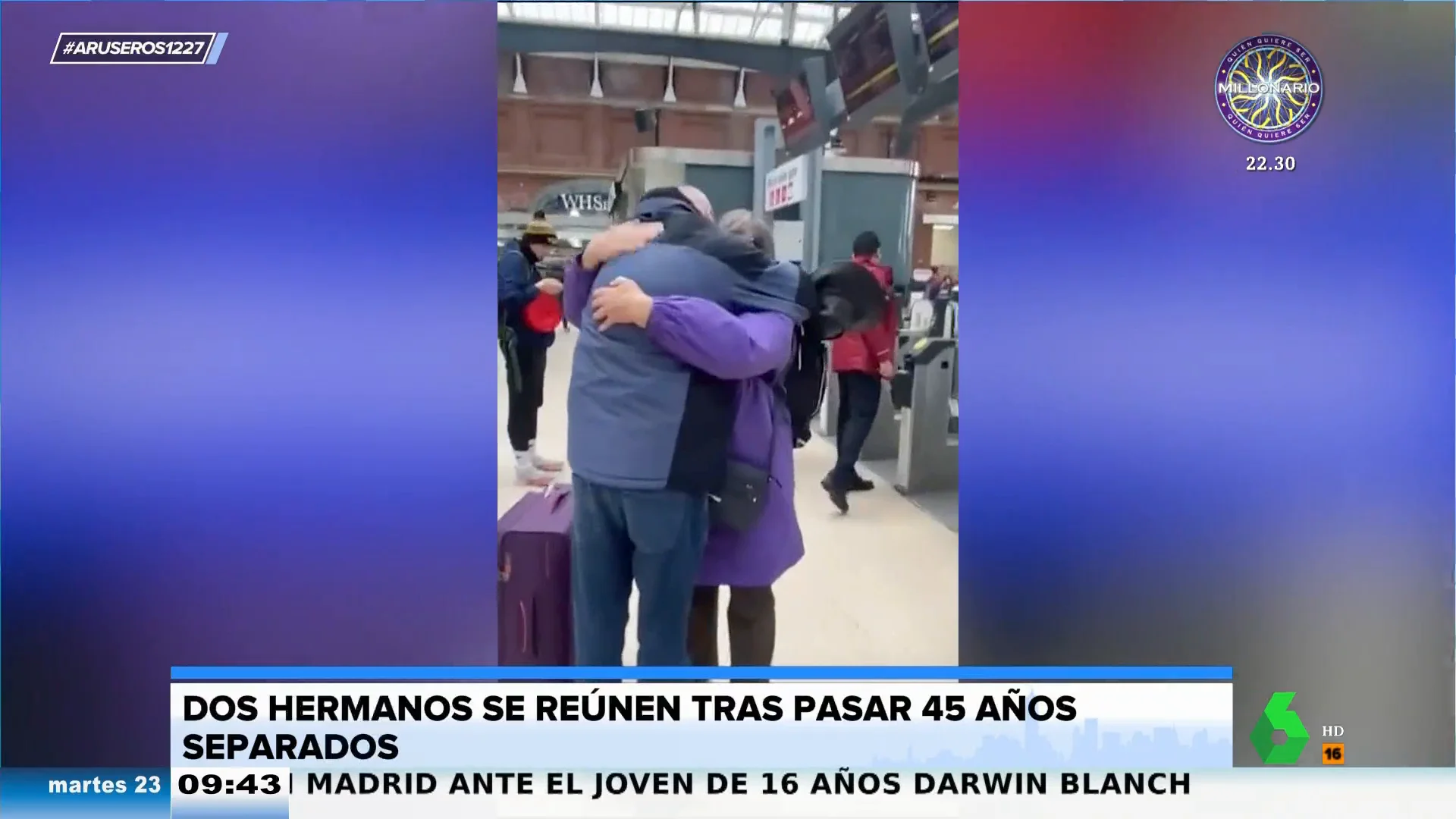 La emoción de dos hermanos al reencontrarse en un aeropuerto tras 45 años sin verse