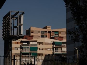 Imagen de archivo. Fachada de un edificio de viviendas en Cataluña.