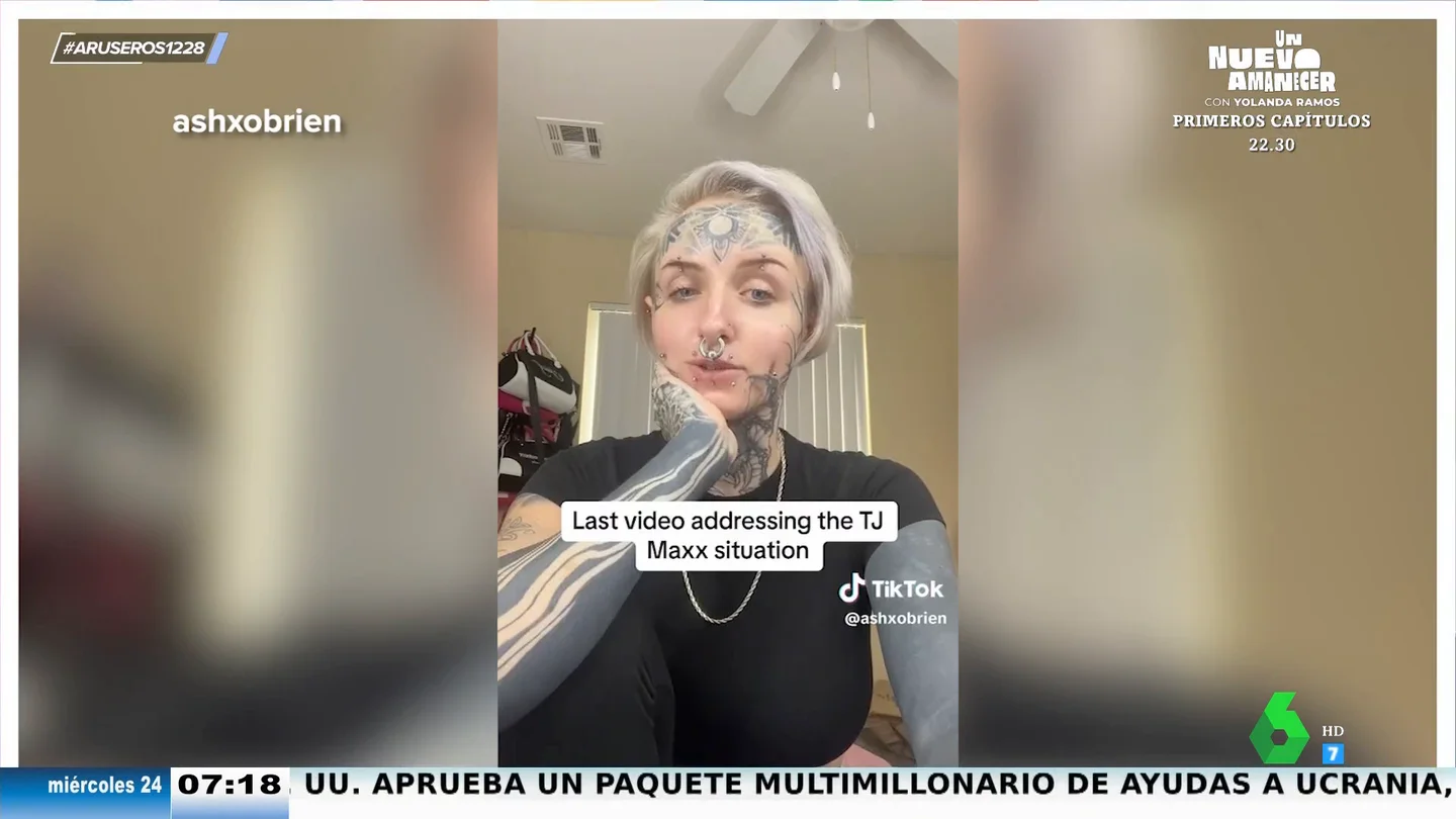 Una influencer denuncia que le han rechazado en una entrevista de trabajo por su apariencia: "Dicen que asusta a los niños" Una influencer denuncia que le han rechazado en una entrevista de trabajo por su apariencia: "Dicen que asusta a los niños"