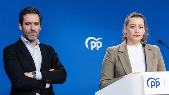 El vicesecretario de Cultura y portavoz del PP, Borja Sémper y la diputada del PP Esther Muñoz El vicesecretario de Cultura y portavoz del PP, Borja Sémper y la diputada del PP Esther Muñoz