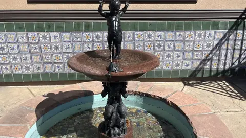 Fuente del niño y la rana de Kansas City Fuente del niño y la rana de Kansas City