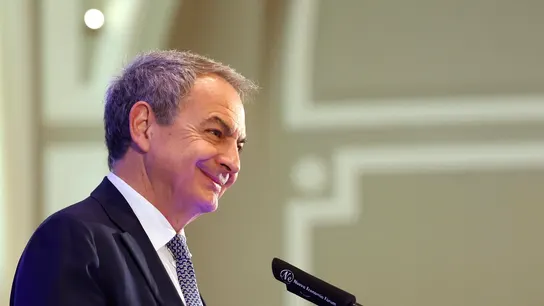 El expresidente del Gobierno, José Luis Rodríguez Zapatero, este viernes en un desayuno informativo en Madrid. El expresidente del Gobierno, José Luis Rodríguez Zapatero, este viernes en un desayuno informativo en Madrid.