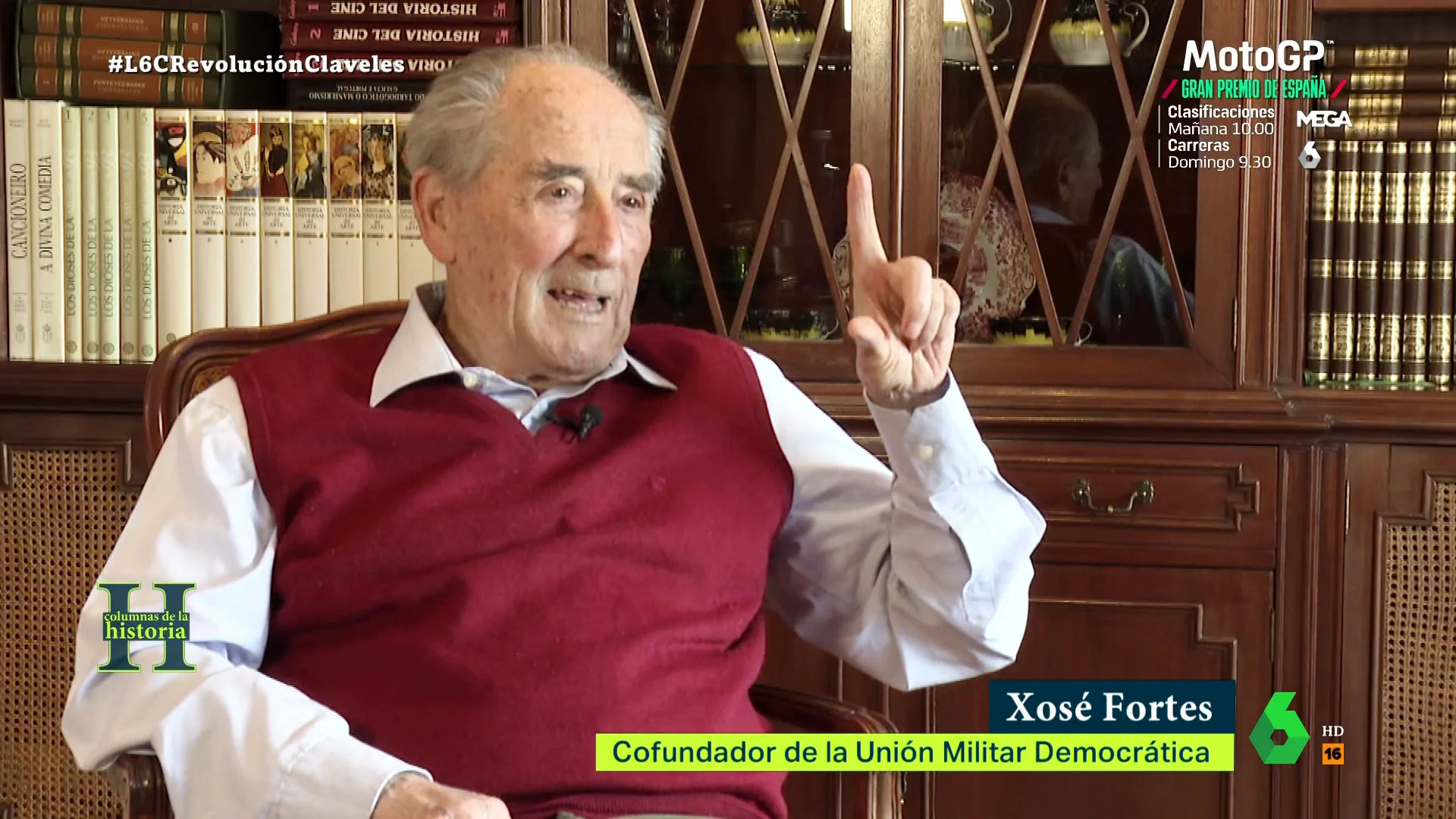 José Ignacio Domínguez y Xosé Fortes, militares que conspiraron contra Franco, explican en este vídeo cómo vivieron ser excluidos de la amnistía de la Transición y el rechazo de miembros del Ejército cuando recibieron la Cruz del Merito en 2010.