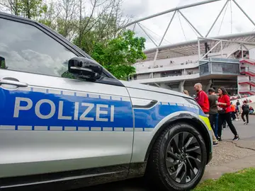 Foto de archivo de un coche de policía en Alemania