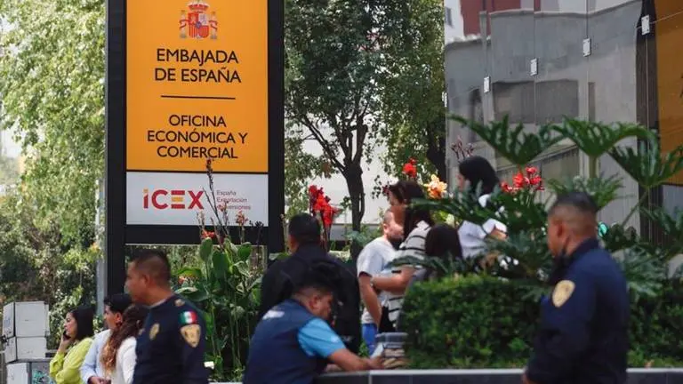 Roban en la Oficina Comercial de la Embajada de España en México tras golpear al vigilante