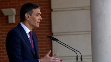El presidente del Gobierno, Pedro Sánchez, comparece en el Complejo de la Moncloa, a 29 de abril de 2024, en Madrid (España).