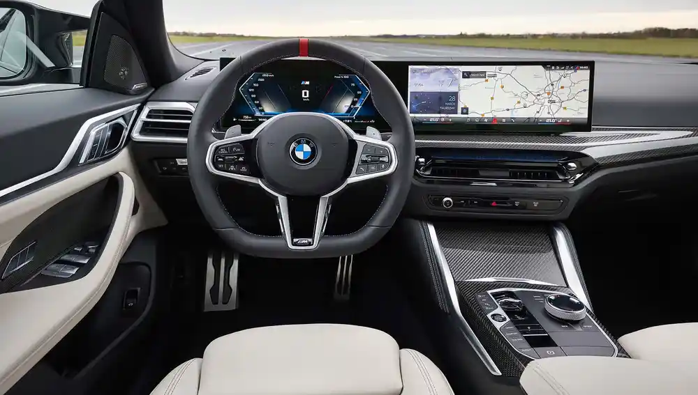 Interior del BMW Serie 4 Gran Coupé 2025