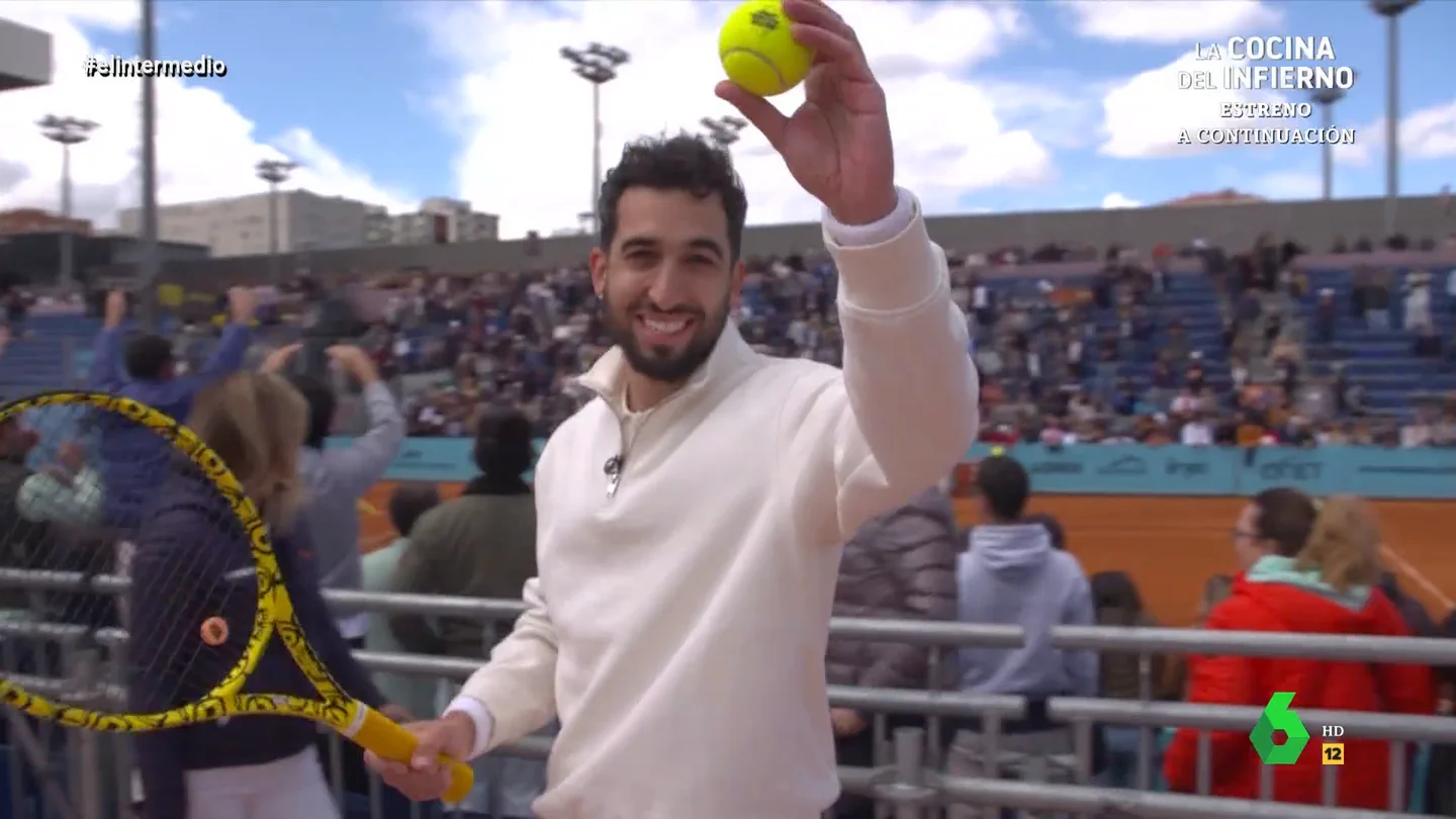 Isma Juárez consigue una pelota de Carlos Alcaraz: "Esto me ha reconciliado con el tenis español" Isma Juárez consigue una pelota de Carlos Alcaraz: "Esto me ha reconciliado con el tenis español"